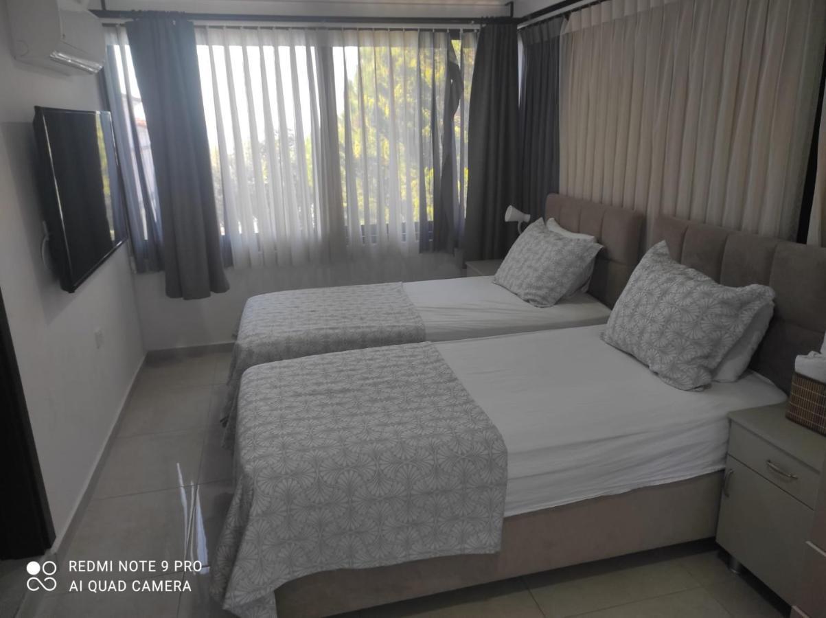 Akbuek Tas Otel Bagian luar foto