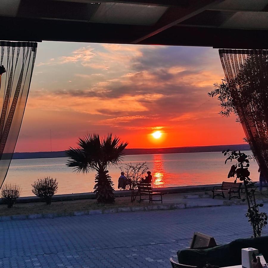 Akbuek Tas Otel Bagian luar foto