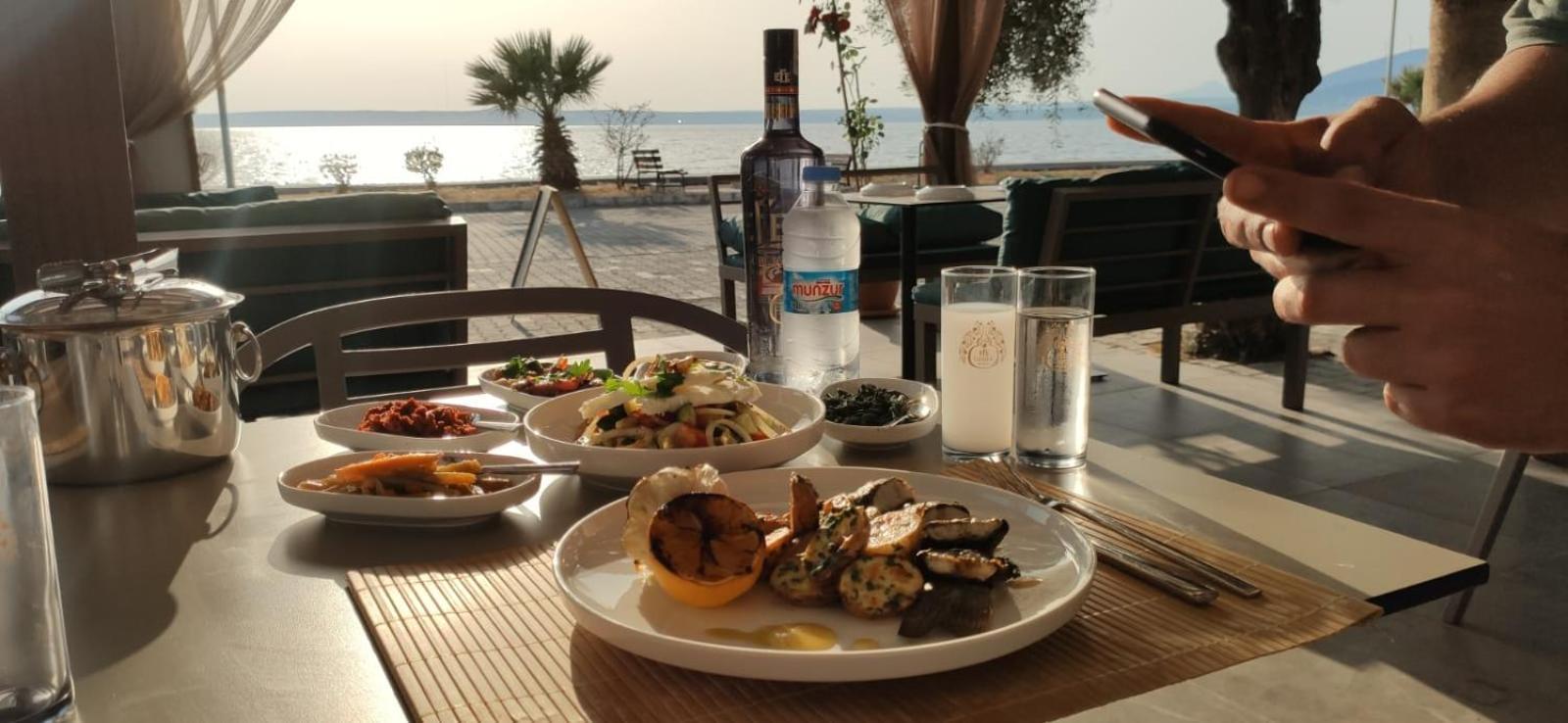 Akbuek Tas Otel Bagian luar foto